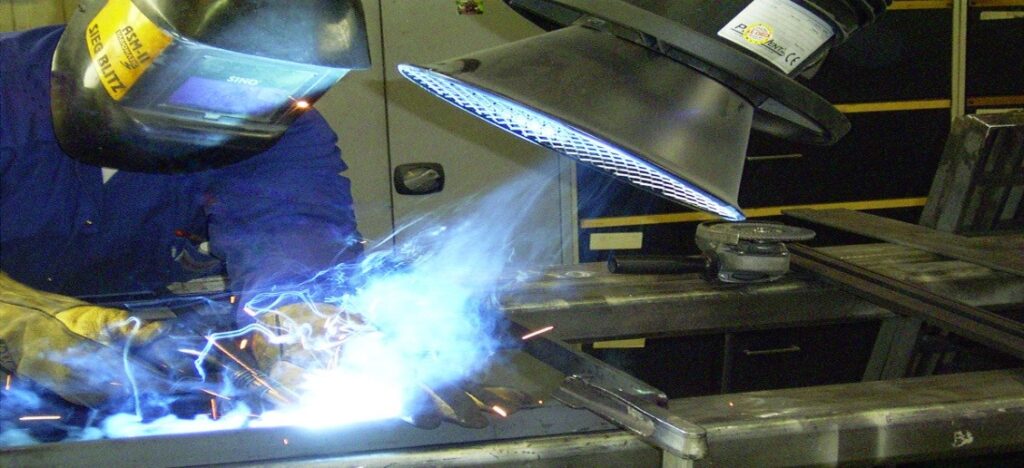 Sistemas de aspiración de humos para empresas de soldadura profesionales